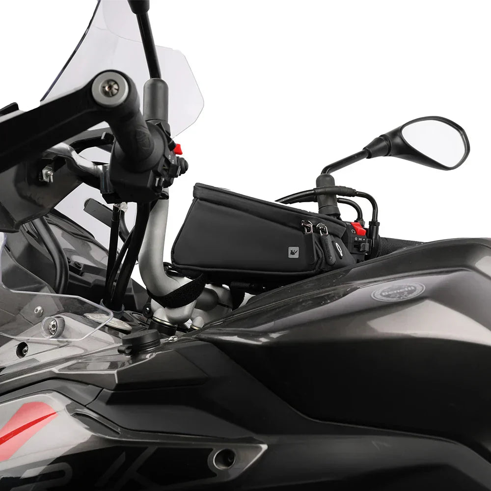 Universal 1.5L Waterproof Motorcycle Tank Bag